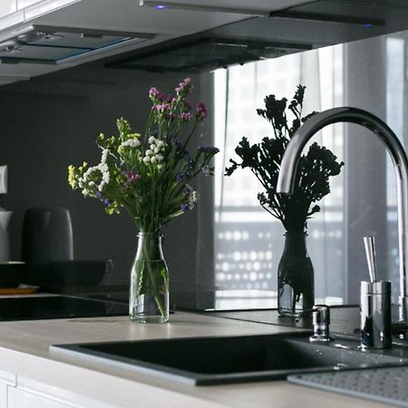 Wronia Apartments Варшава Екстериор снимка