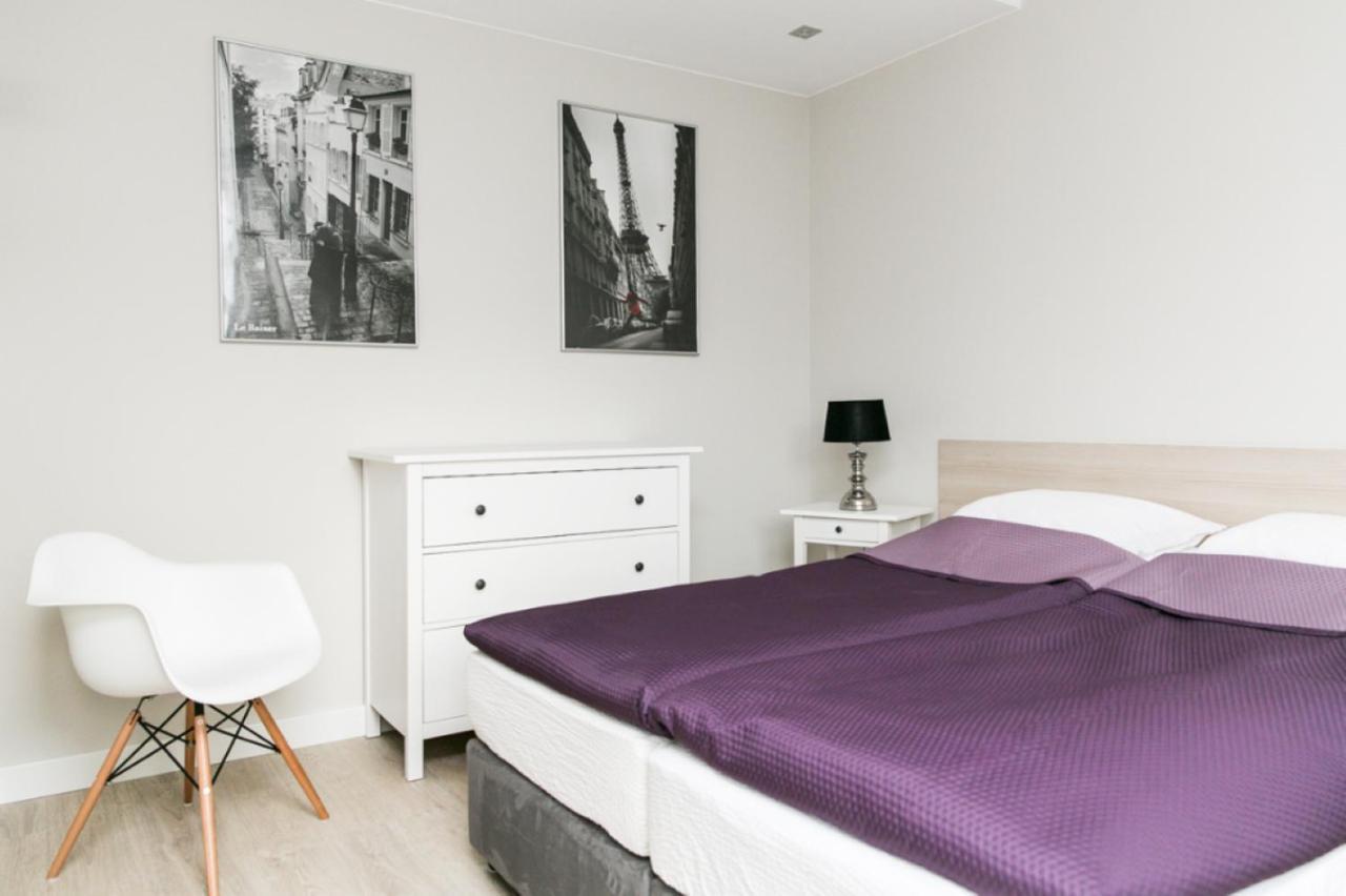 Wronia Apartments Варшава Екстериор снимка